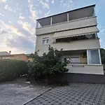Nice Sunny Apartment